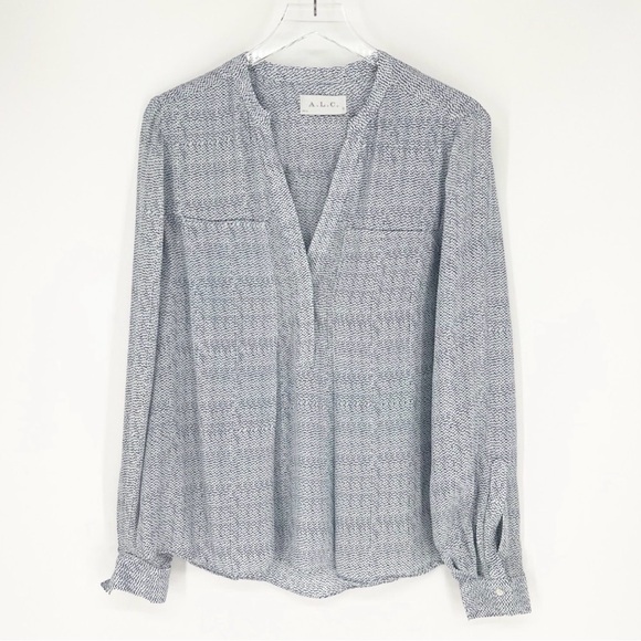 A.L.C. Tops - Fabric
-Silk
Measurements
-Length 24 1/2
-Bust 19 1/2
Size
-M